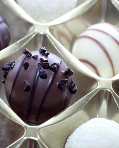 <p>Assorted Chocolates comes in Small, Medium or Large.</p>